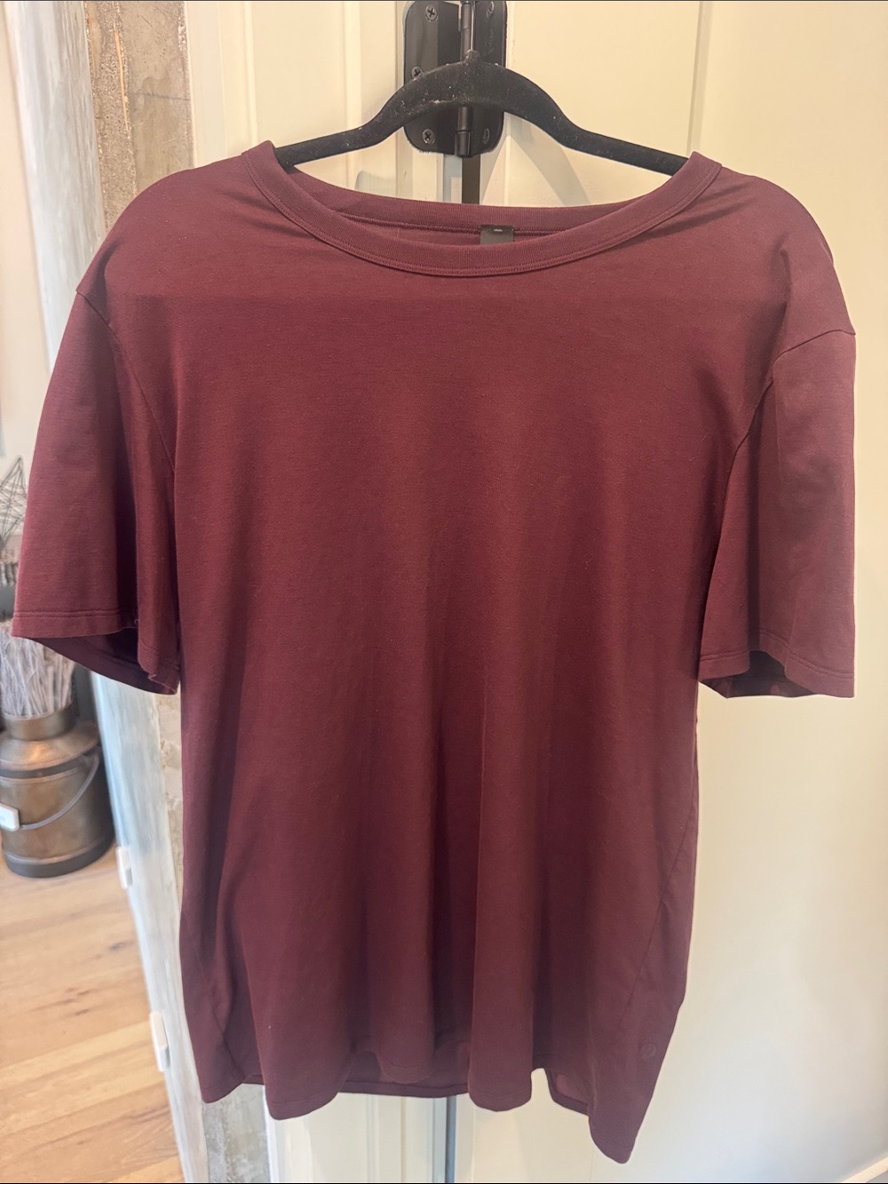 lululemon athletica Men's Short Sleeve Crew Tee in Maroon/Burgundy